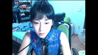 Gái xinh live stream khoe thân cực ngon