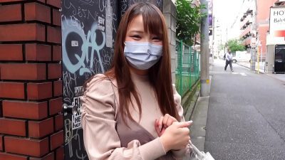 Gạ gẫm em gái trẻ ngực to dễ dãi ham tiền