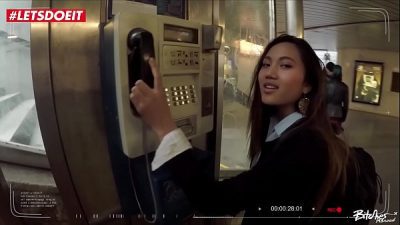 Vào khách sạn chơi nhau với em gái xinh